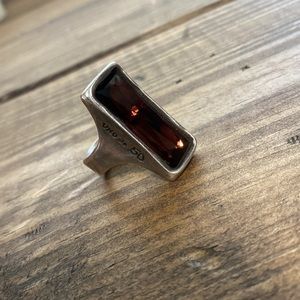 UNO de 50 ring size 8. Dust bag and certificate of authenticity included.